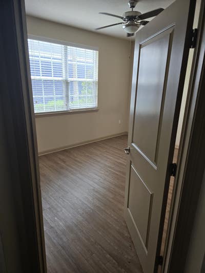 Room Main Photo