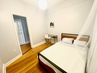 ☘️Yesss Last Furnished Br in Prime Greenpoint! Main Photo