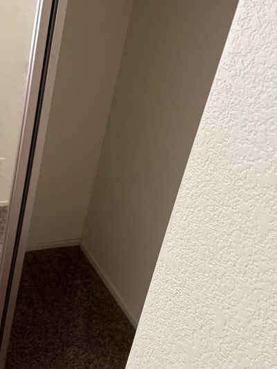 Seeking Tenant Asap Move in Sep 3 Main Photo