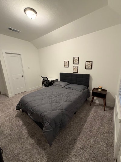 Furnished Room in Bridgeland – All Bills Included Main Photo
