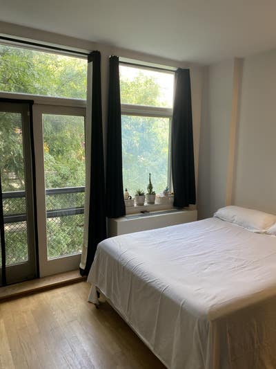 $1750. Oct/ Beaut Furn Bedroom Private Bathroom  Main Photo