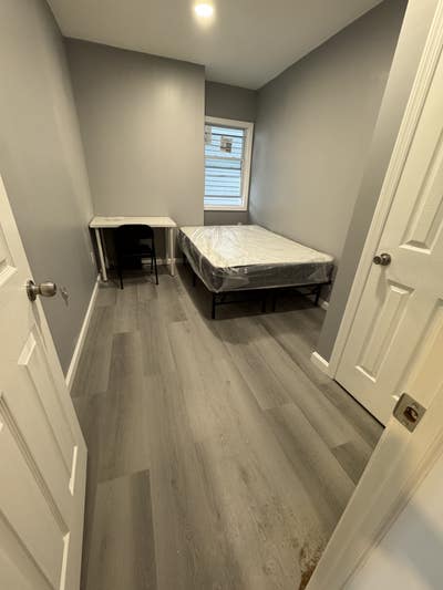 New! FREE Laundry | 12 mins subway | EZ Manhattan Main Photo