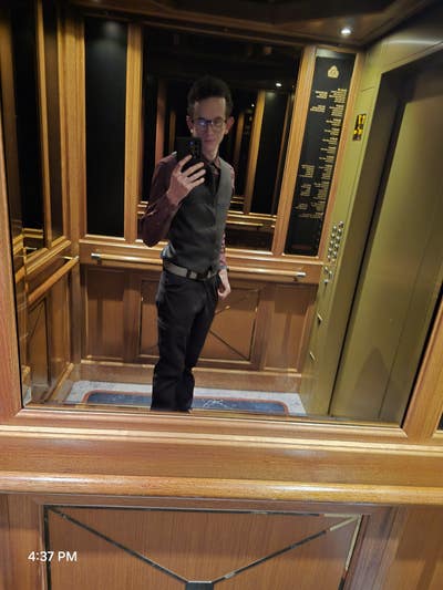 Room wanted in Phoenix, AZ Main Photo