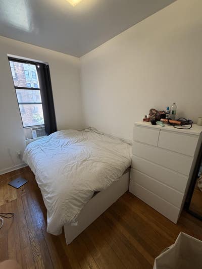   Room and Private Bathroom-Upper East Side Main Photo