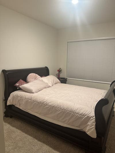 Furnished room Main Photo