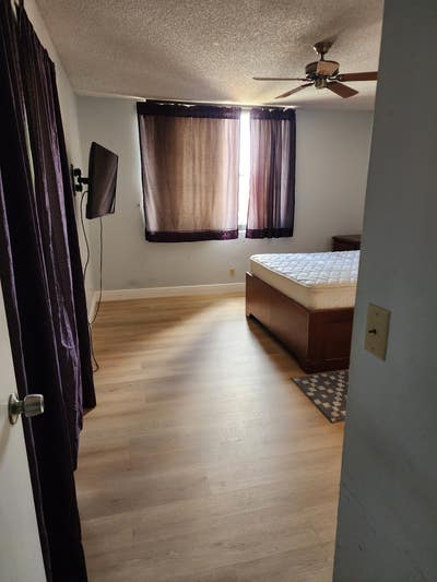 Large furnished 1 Bed 1 Bath Main Photo