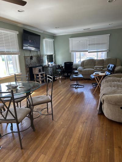 Room in the house in Bixby Knolls Main Photo