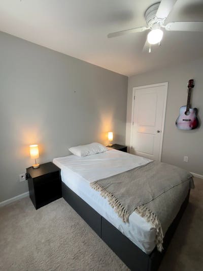Room for Rent Main Photo