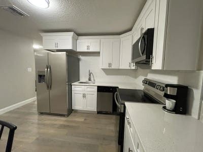 $mth Utilities included! Minutes from Downtown Ha Main Photo