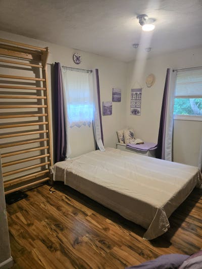 Room available Main Photo