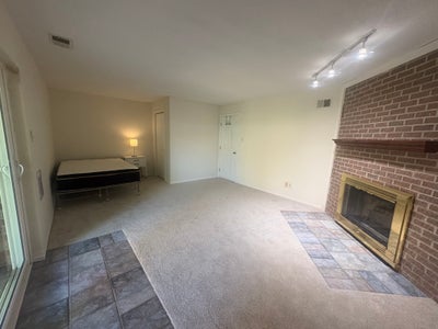 Beautiful large room Main Photo