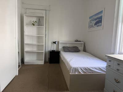 Furnished Rm incl utilities WiFi 20 mins Manhattan Main Photo