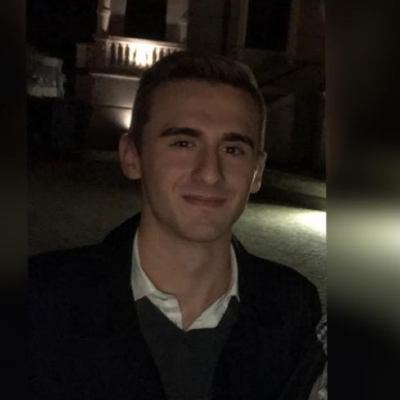 Professional Male seeks a large room Main Photo
