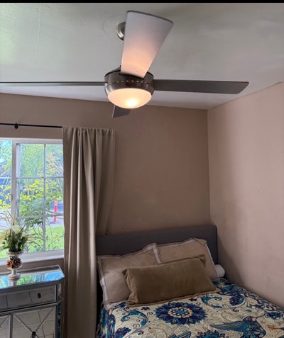 Garden grove room Main Photo