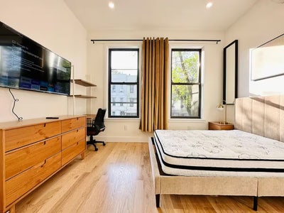 Modern Van Buren St Apartment #607 Main Photo