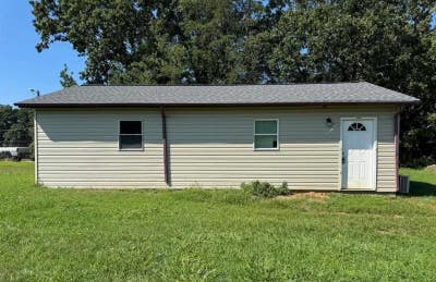 Sizeable  SFH off Springs RD NE_$1,000 Main Photo