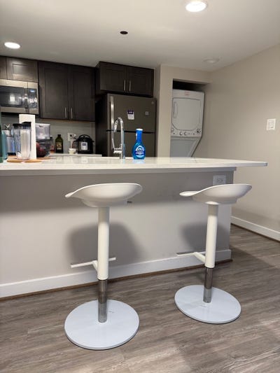 Beautiful Arlington Apartment(furnishished) Main Photo