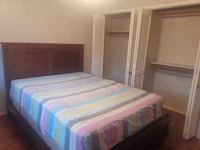 Room for rent near Westwood High School  Main Photo