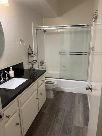 Room available for rent Main Photo