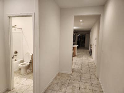 Room for Rent Main Photo