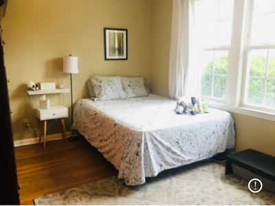 Private Bedroom in garden apt. by Metro Main Photo