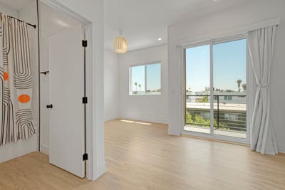 Experience elevated Co_Living at West Side Collec Main Photo