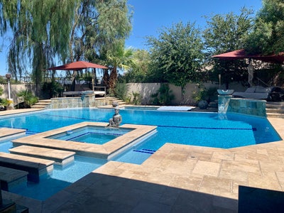 Large 1 bedroom guesthouse on 2 mill dollar estate Main Photo