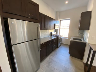 All Female Apartment in Hamilton Heights Main Photo