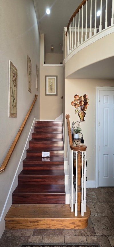 Private room centrally located Main Photo