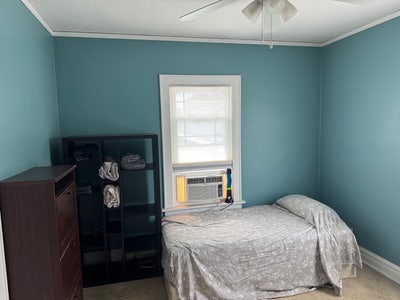 Room in palatine under 1 mile from 2 metra station Main Photo