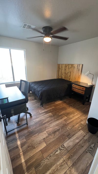 Month_to_Month Furnished Bedroom Near Downtown Ph Main Photo