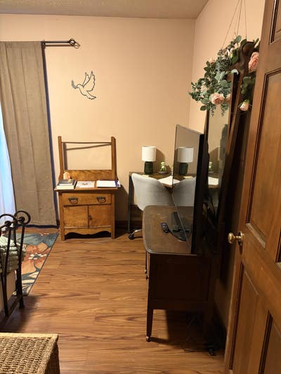 Room for Rent  Main Photo