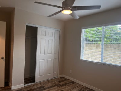 Beautiful Bedroom for Rent Main Photo