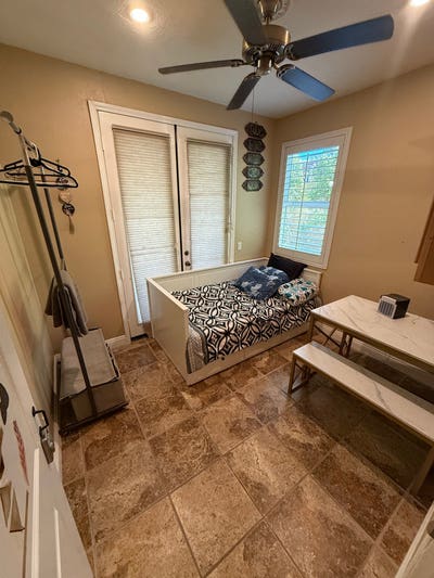 ROOM 4 RENT  Main Photo