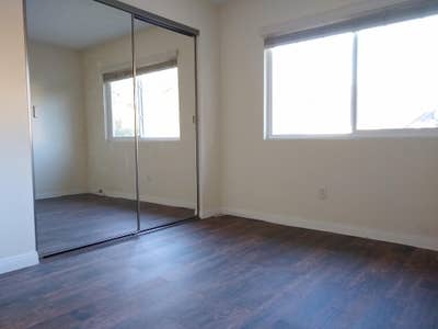 Room in 2BR apartment Main Photo