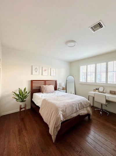 Private room in Studio City/North Hollywood Main Photo