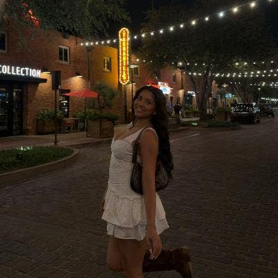 20 year old Female seeks a small or large room Main Photo
