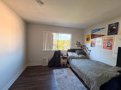 $1,294/mo SHARED bedroom, first month free Main Photo