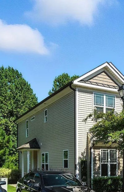 Room for rent ionly 7 minutes from Downtown Raleig Main Photo