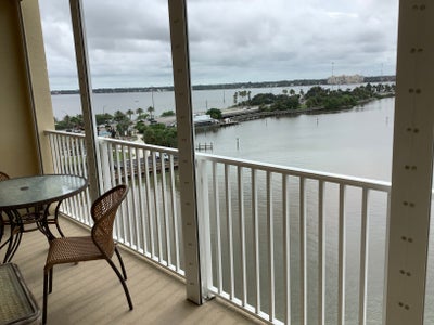 Luxory condo on Indian River and 520. Free SUP  Main Photo