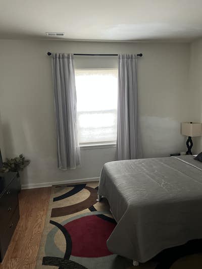 Safe, Comfortable Room Available Now Main Photo
