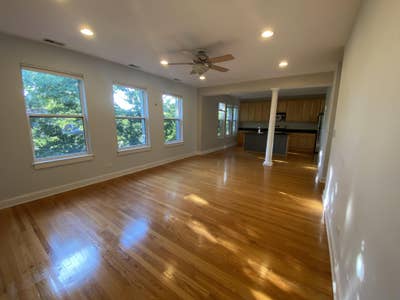 Roommate Wanted 2 bed/2br in Rogers Park at $1,200 Main Photo