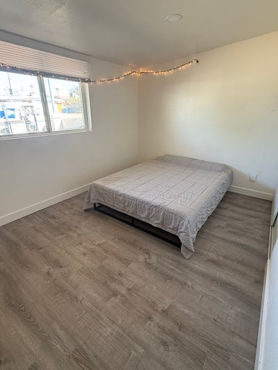 Bedroom + Private Art Studio/Office + Own Bathroom Main Photo