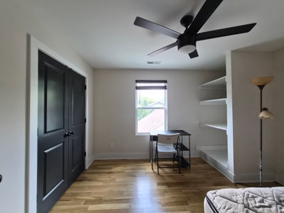 Available rooms in an East Nashville house Main Photo