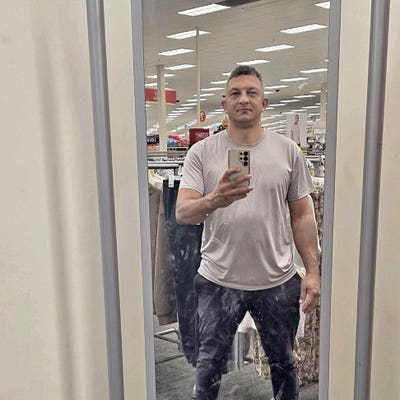 Room wanted in Phoenix, Maricopa County, AZ Main Photo