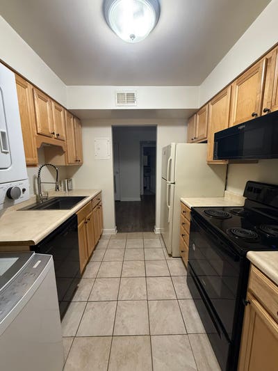1 Bed Condo in Greenbelt | Available 02 | $month Main Photo