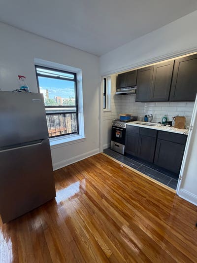 Beautiful STUDIO Apartment Now Available In Orange Main Photo