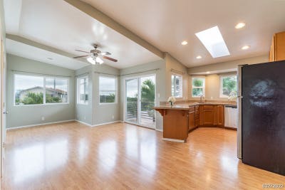 Charming 1 Bed Bath Unit in Pearl City | Available Main Photo