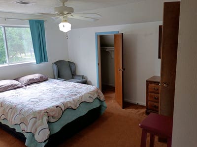 Upstairs room with a view Main Photo