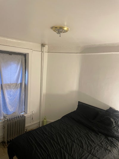 Medium size room Harlem  Main Photo